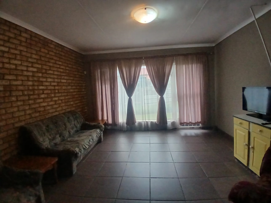 3 Bedroom Property for Sale in Lourenspark North West